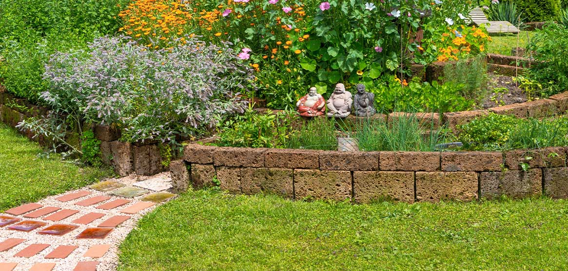 Clean Days bietet Ihnen eine professionelle Gartenpflege Clean Days bietet Ihnen eine professionelle Gartenpflege